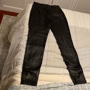 GAP  Black Faux leather leggins Size XS
